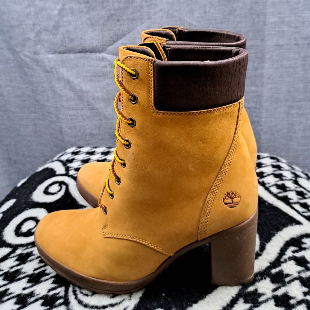 %Timberland Women's Courmayeur Valley Chelsea Boots Size 9.5 D15